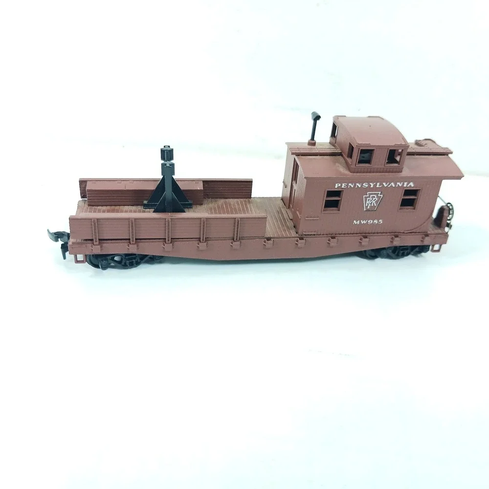 Athearn HO Scale Pennsylvania Work Caboose Kit 1276 PRR Brown MW985 Train Car
